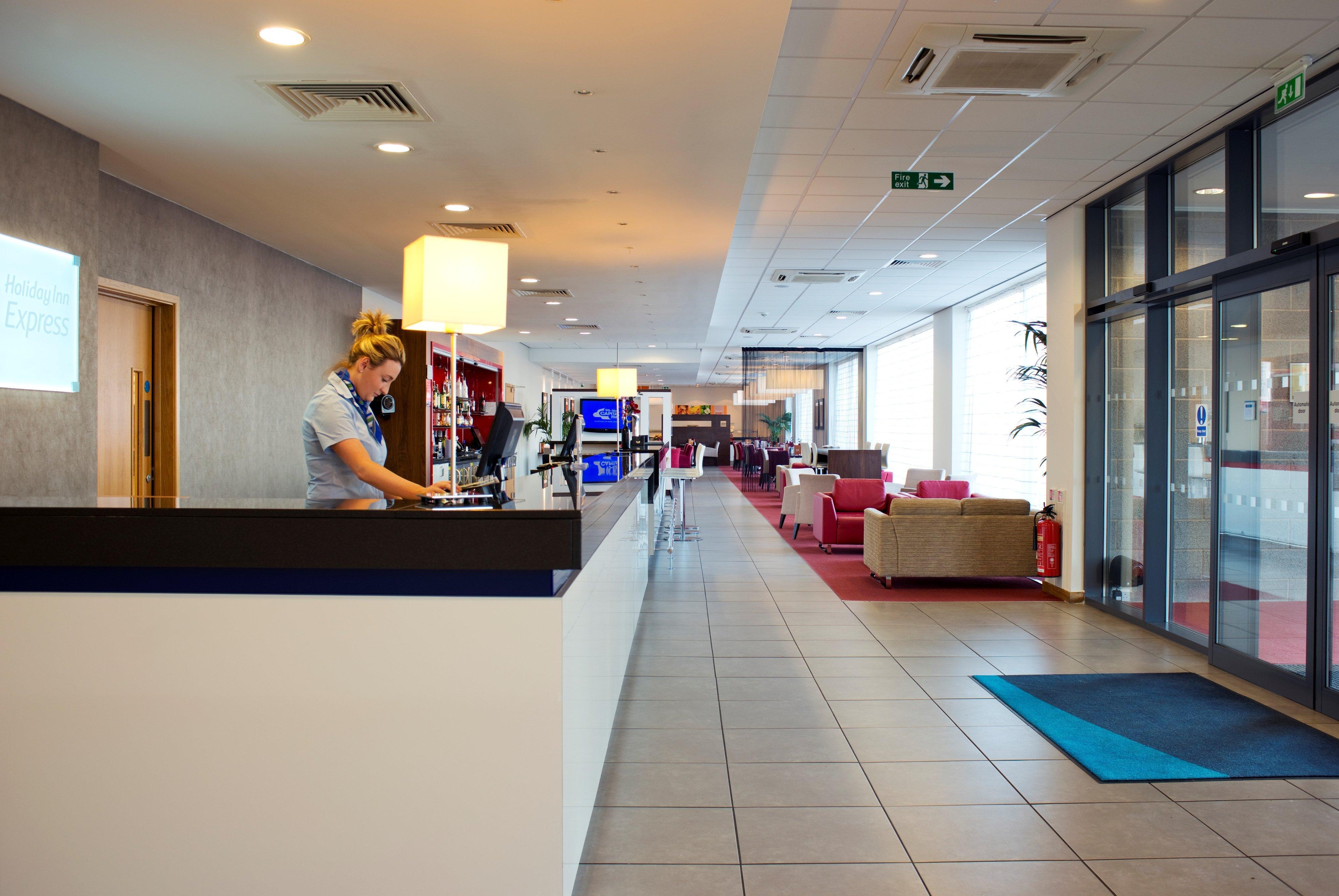 Holiday Inn Express Rotherham - North By Ihg Экстерьер фото